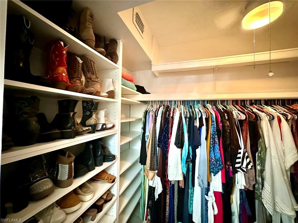 HIDDEN LAKE VILLAS - Residential