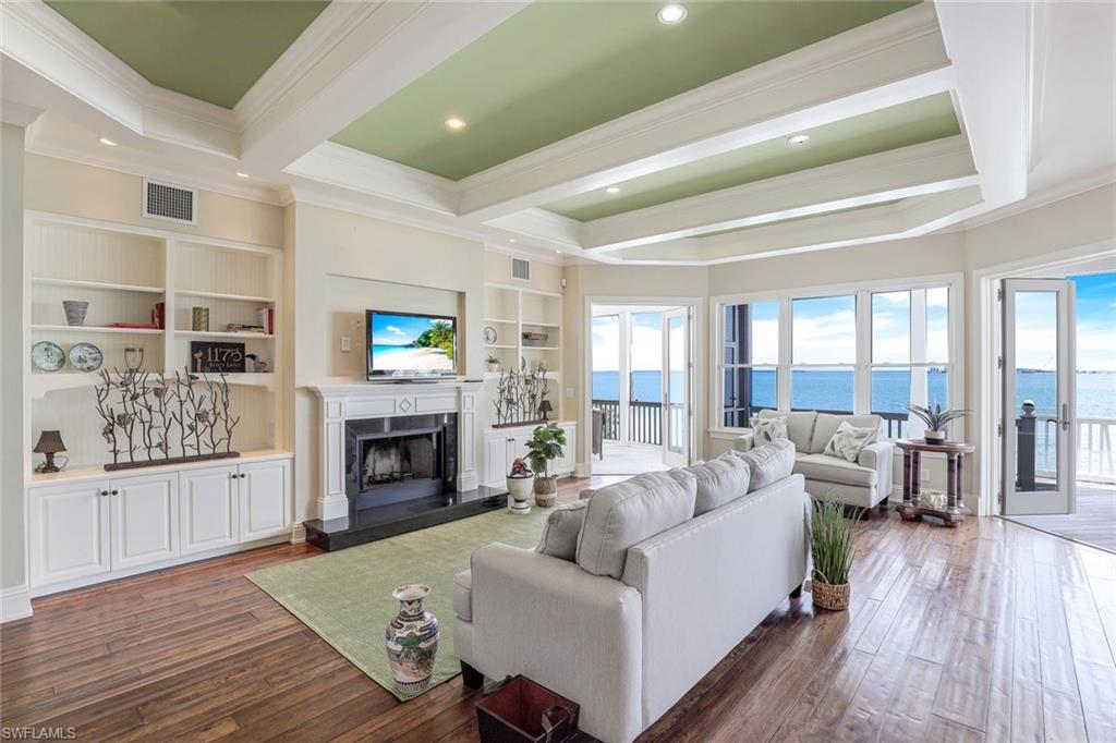 RICHARDSONS O L SUBD - Residential