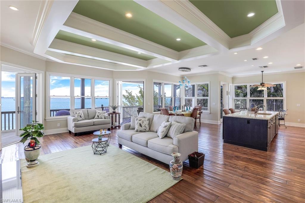 RICHARDSONS O L SUBD - Residential