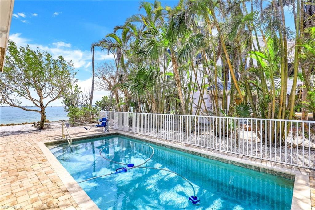 RICHARDSONS O L SUBD - Residential