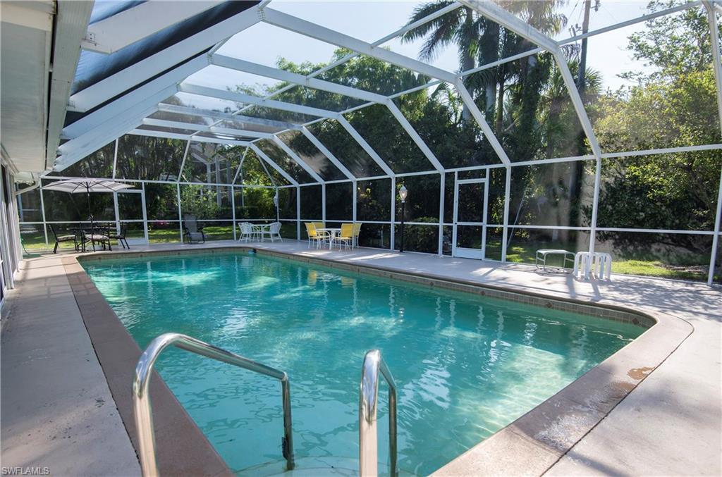 MOORINGS - Residential