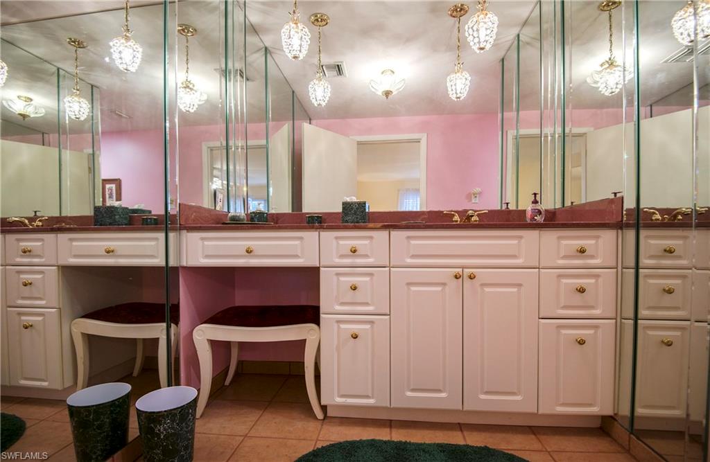 MOORINGS - Residential