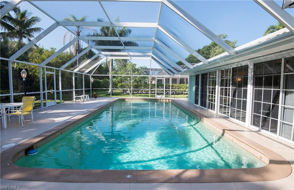 MOORINGS - Residential