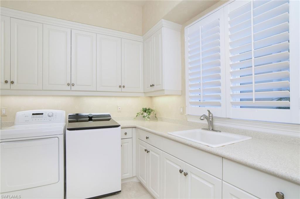 ROOKERY LAKE - Residential