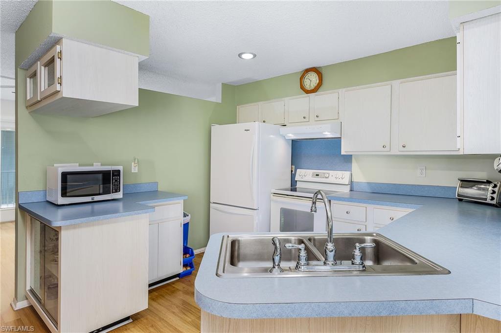 HIDDEN GARDENS - Residential