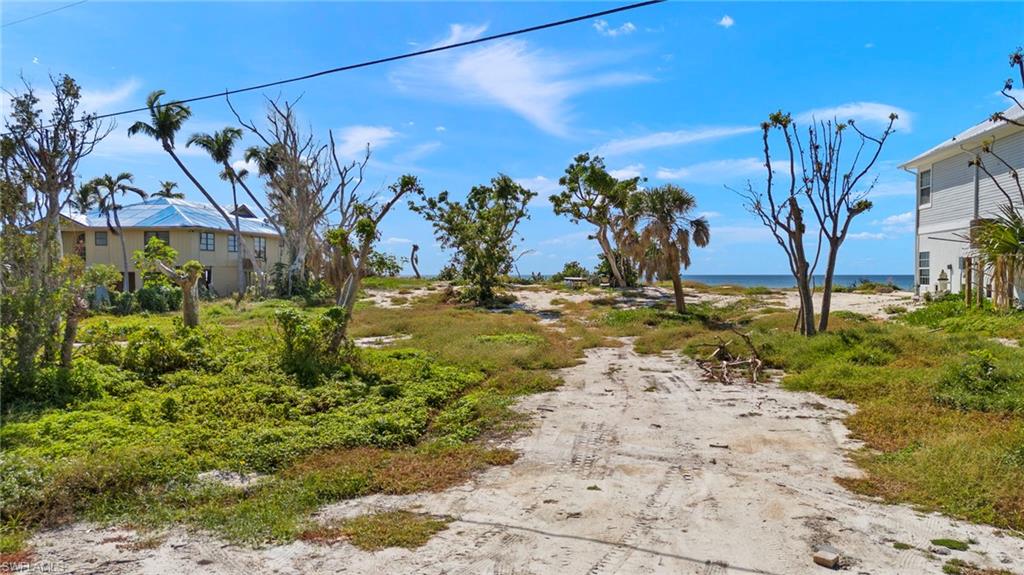 METES AND BOUNDS - Land