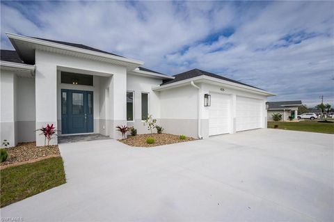 A home in PUNTA GORDA