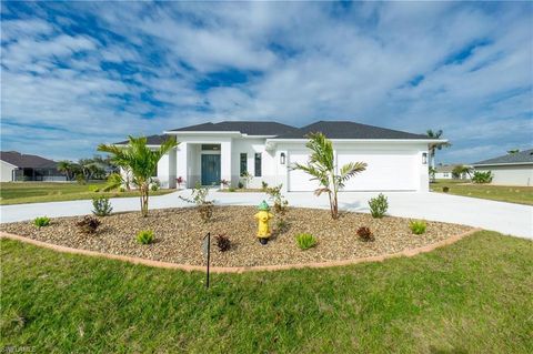 A home in PUNTA GORDA