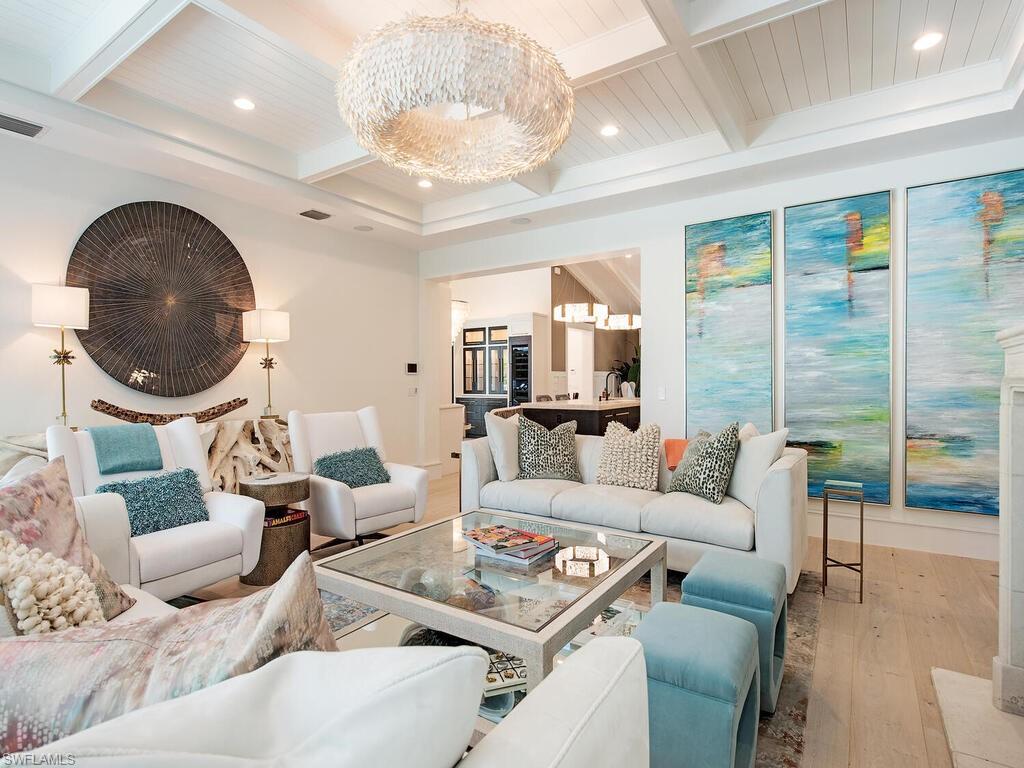 OLDE NAPLES - Residential