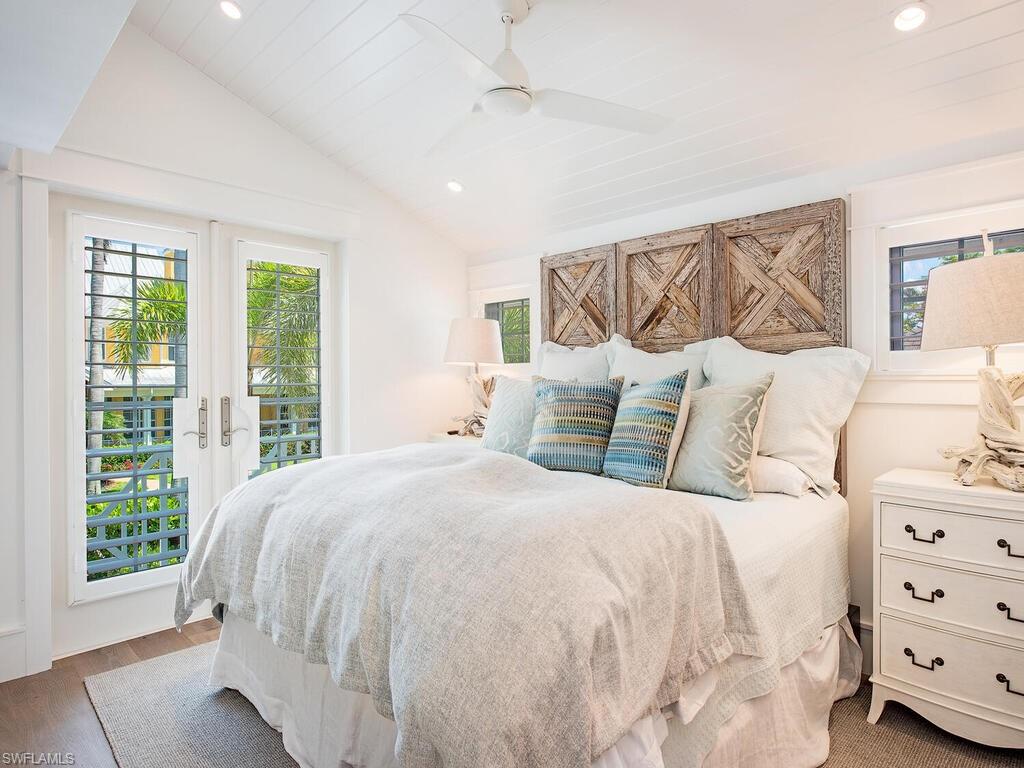 OLDE NAPLES - Residential