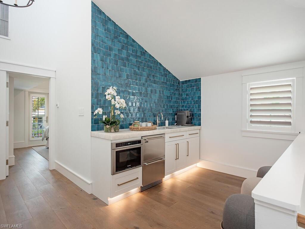 OLDE NAPLES - Residential