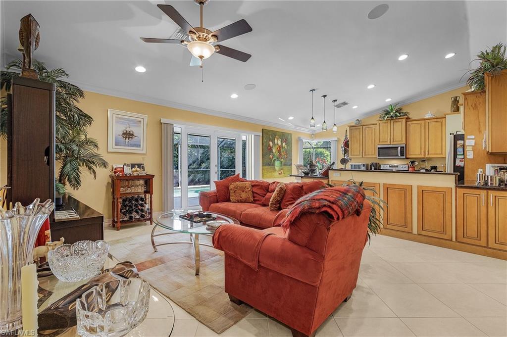 10094 Boca CIR