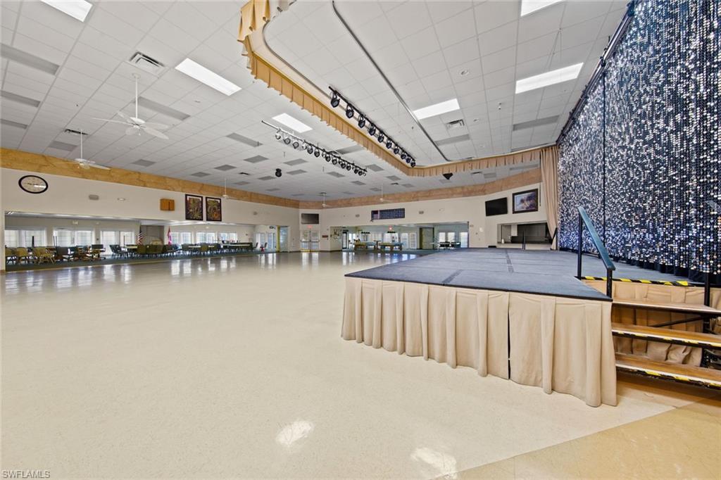 LAKE FAIRWAYS COUNTY CLUB - Land