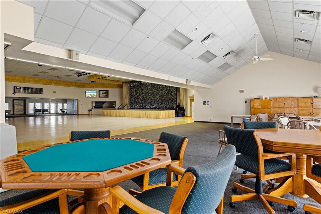 LAKE FAIRWAYS COUNTY CLUB - Land