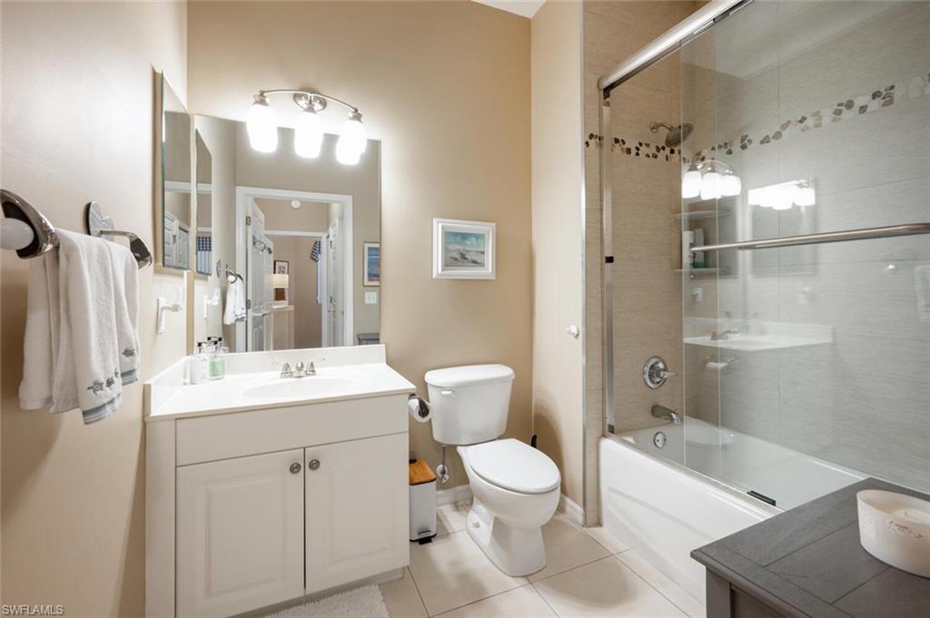 LAKE BARRINGTON - Residential