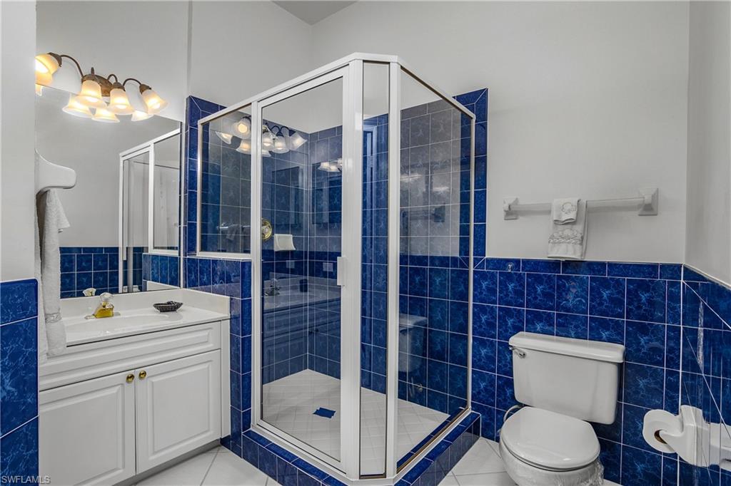 THE HAMPTONS - Residential