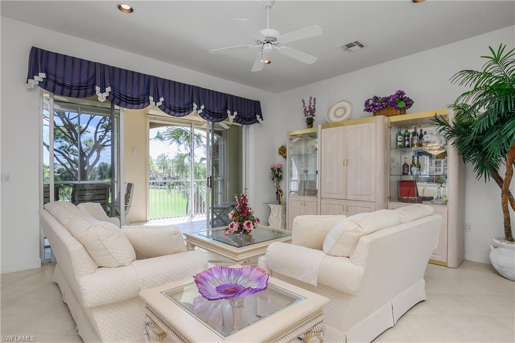 THE HAMPTONS - Residential