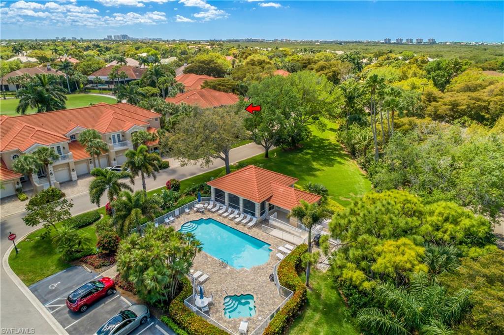 THE HAMPTONS - Residential