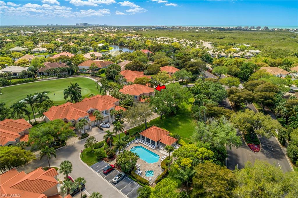 THE HAMPTONS - Residential