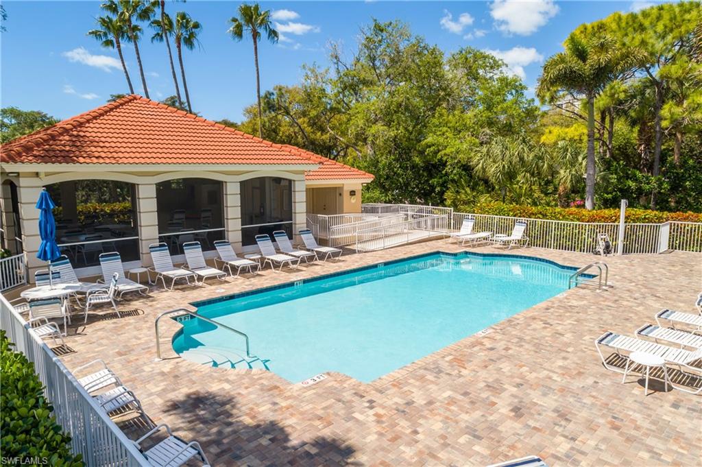 THE HAMPTONS - Residential