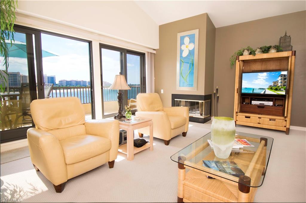 LA PENINSULA - Residential