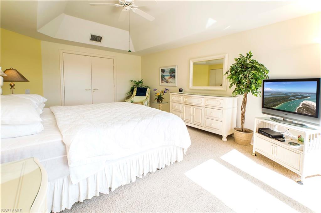 LA PENINSULA - Residential