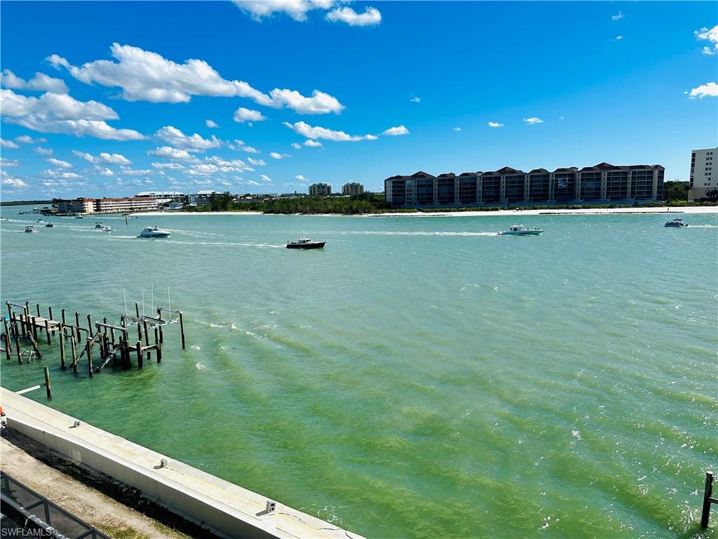 LA PENINSULA - Residential