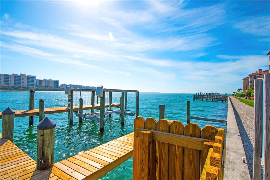 LA PENINSULA - Residential