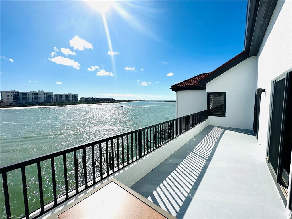 LA PENINSULA - Residential