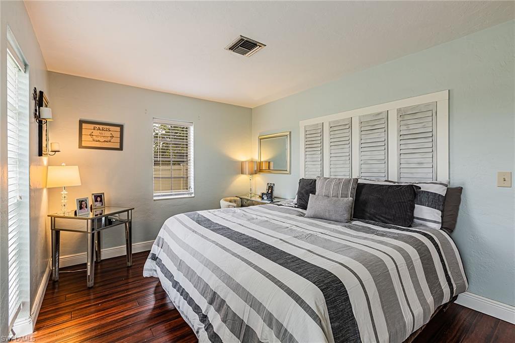 MARCO BEACH - Residential