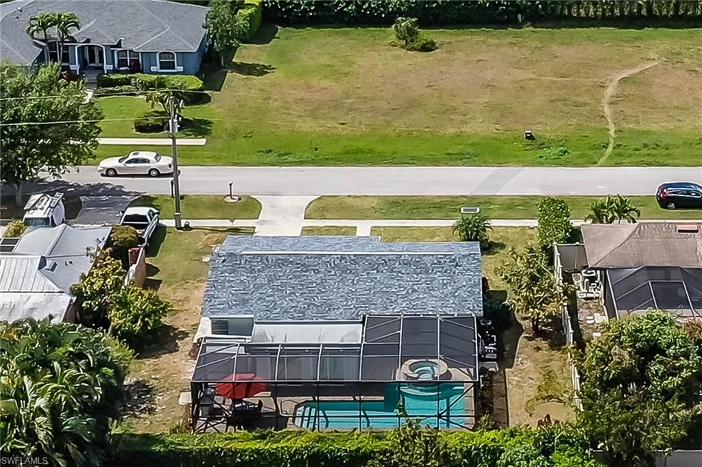 MARCO BEACH - Residential