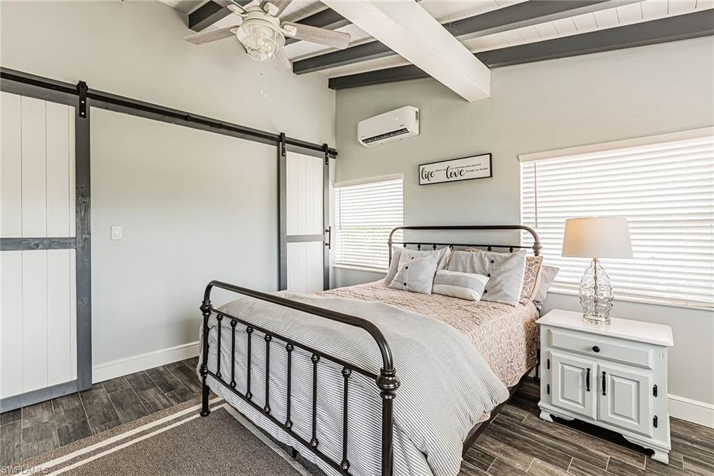 MARCO BEACH - Residential