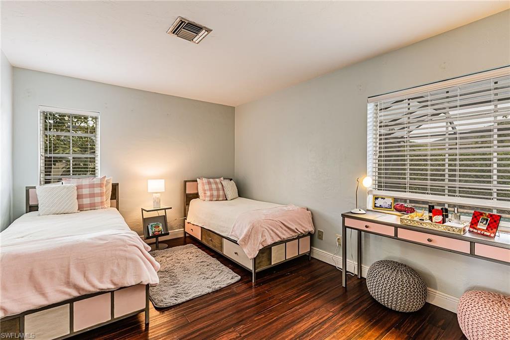 MARCO BEACH - Residential