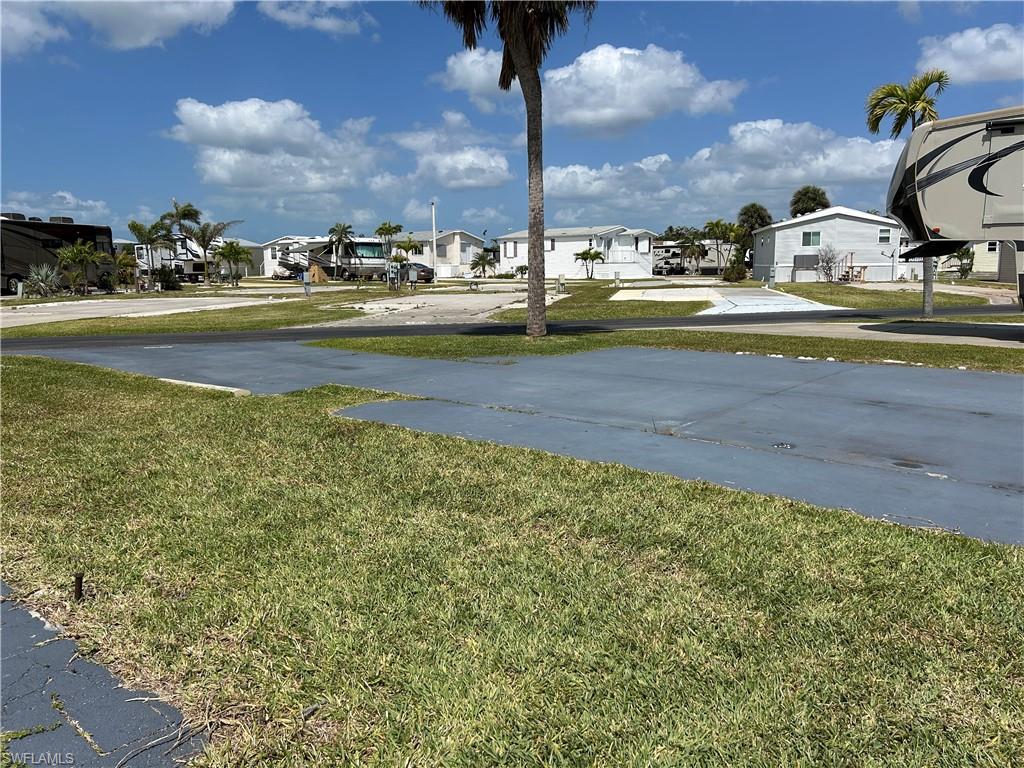 19681 261 Summerlin RD