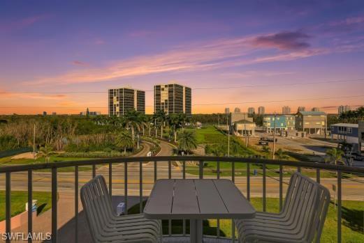 HICKORY SHORES - Residential