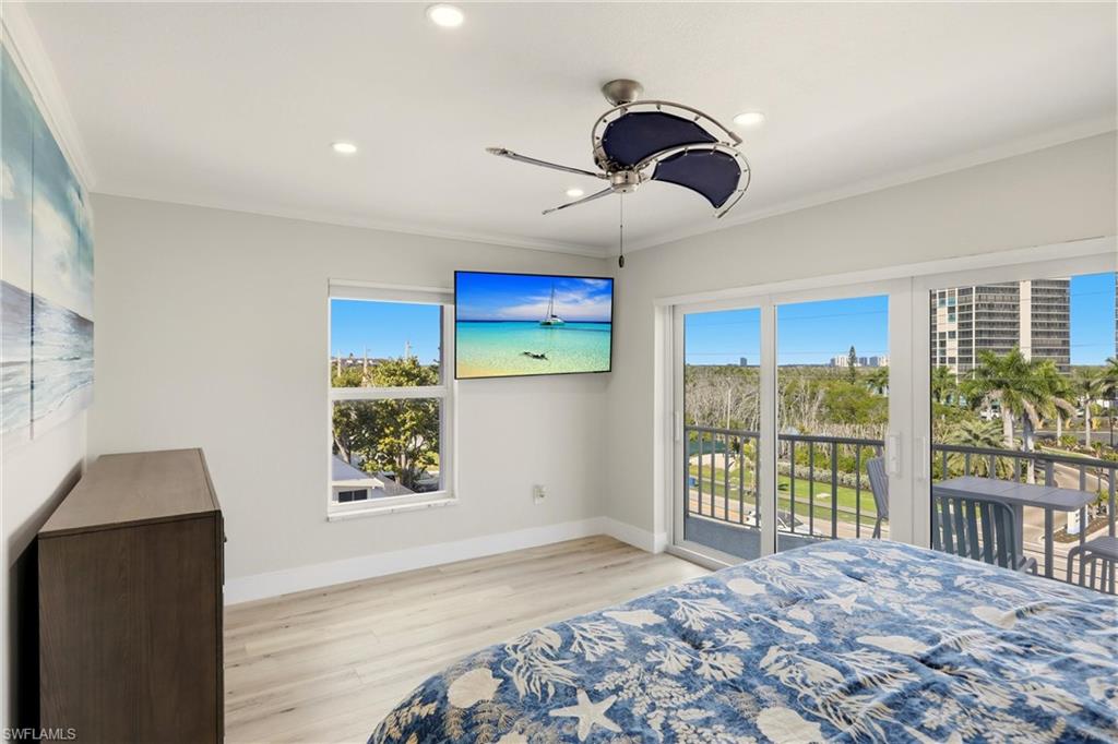 HICKORY SHORES - Residential