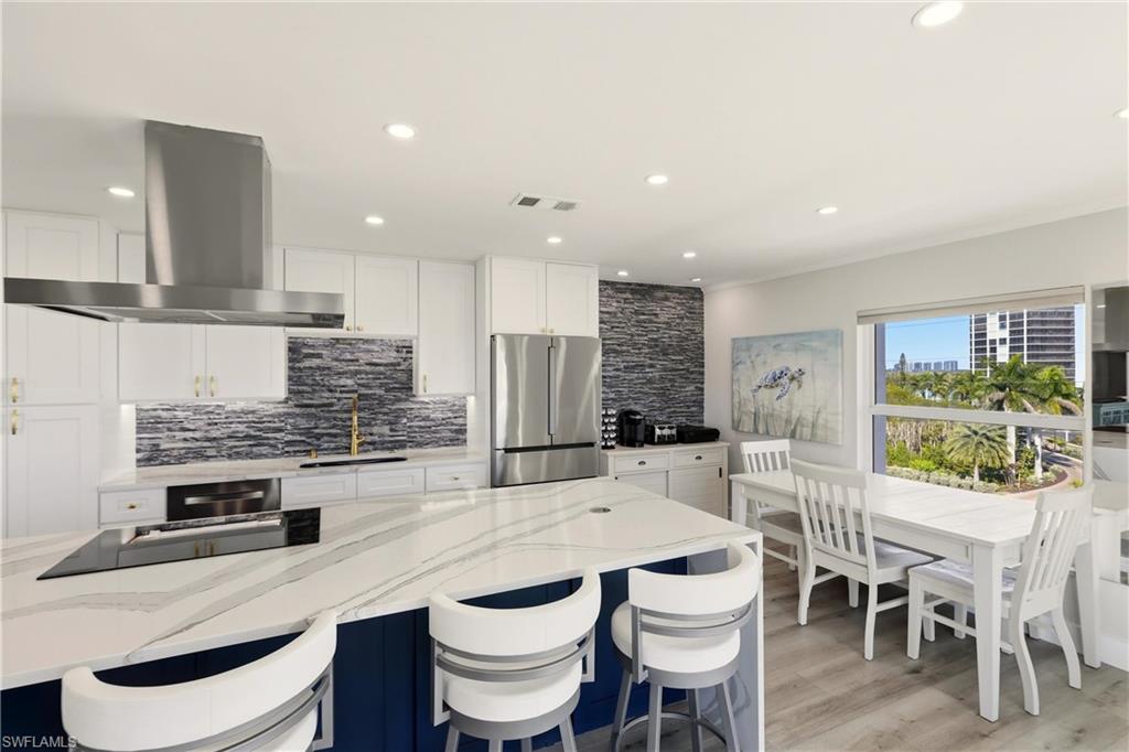 HICKORY SHORES - Residential