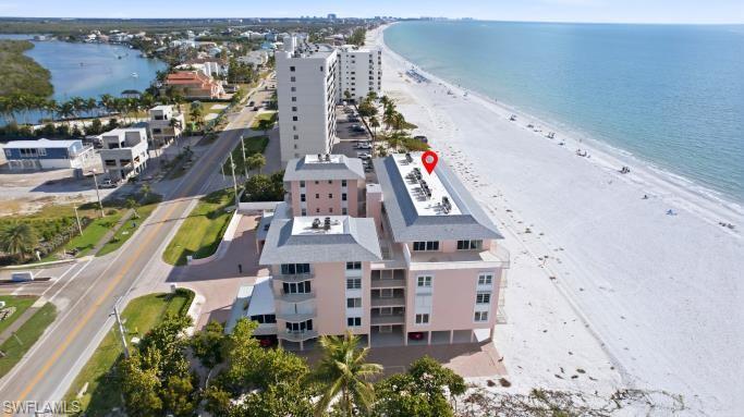 HICKORY SHORES - Residential