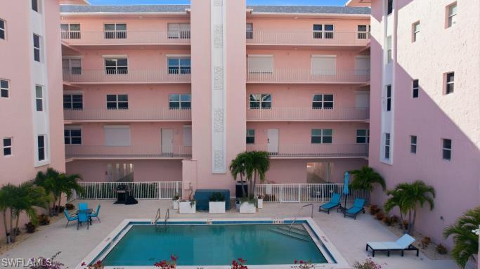 HICKORY SHORES - Residential