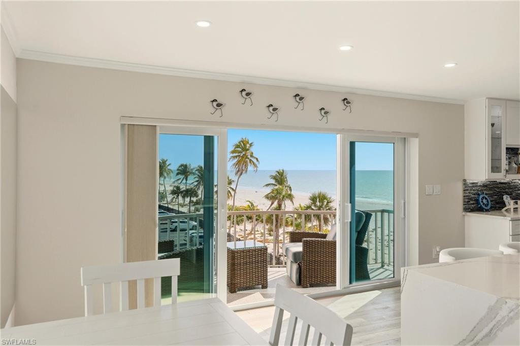 HICKORY SHORES - Residential