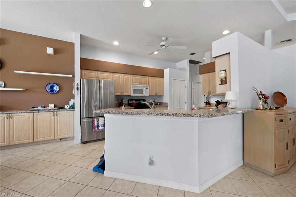 CYPRESS POINTE - Residential