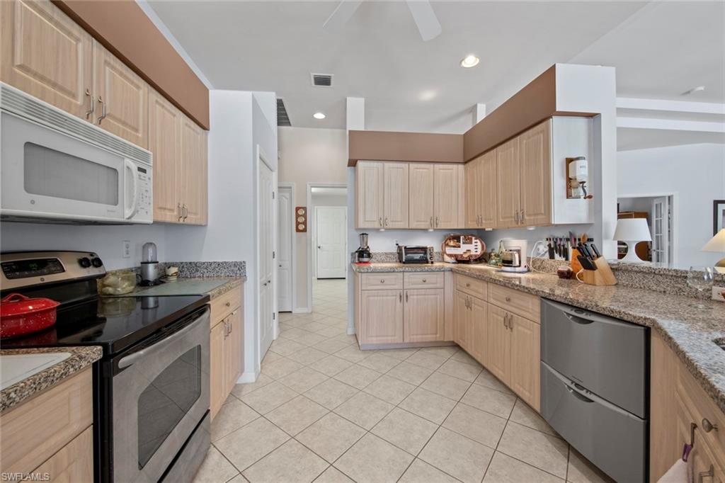 CYPRESS POINTE - Residential