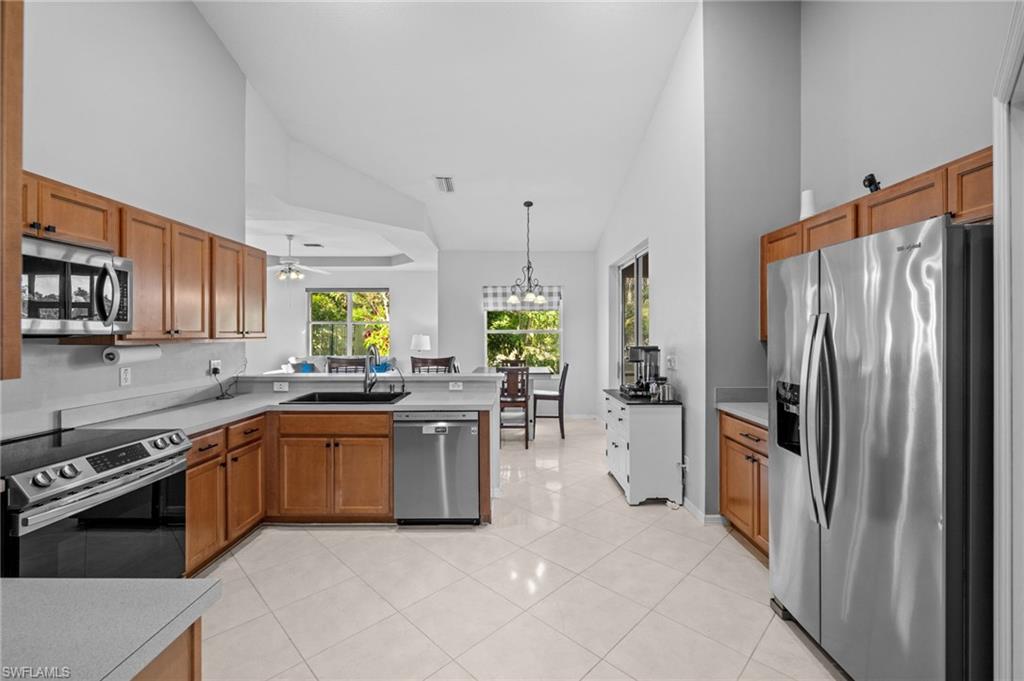 GOLDEN GATE ESTATES - Residential