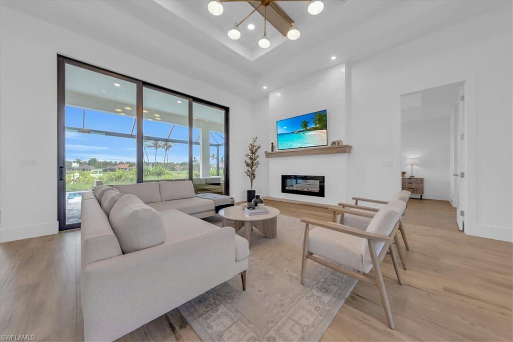 ROYAL PALM GOLF ESTATES - Residential