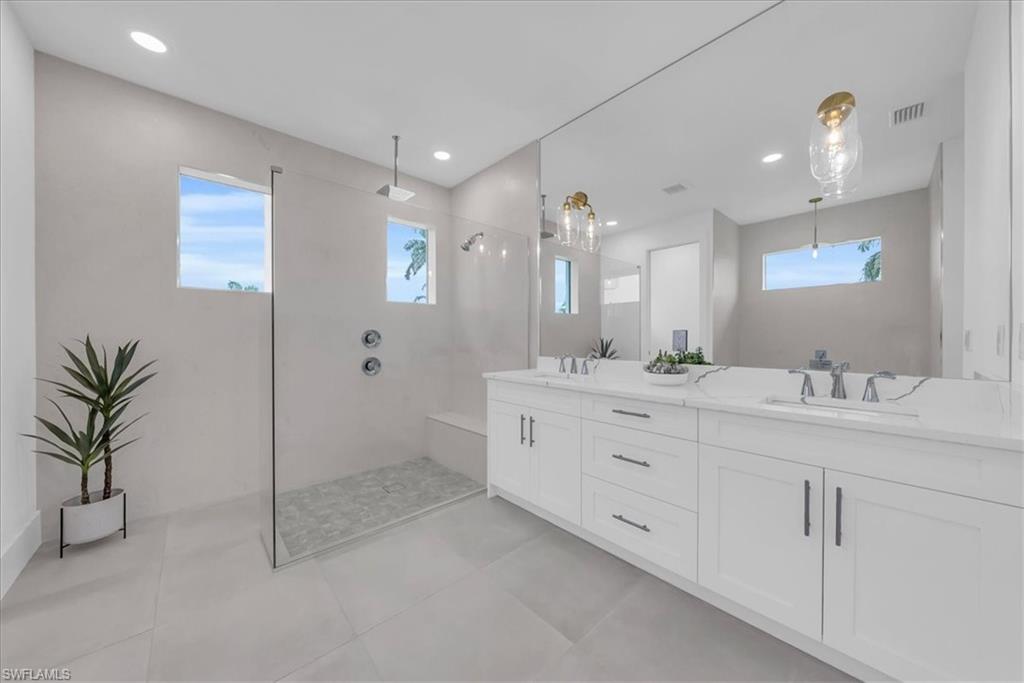 ROYAL PALM GOLF ESTATES - Residential