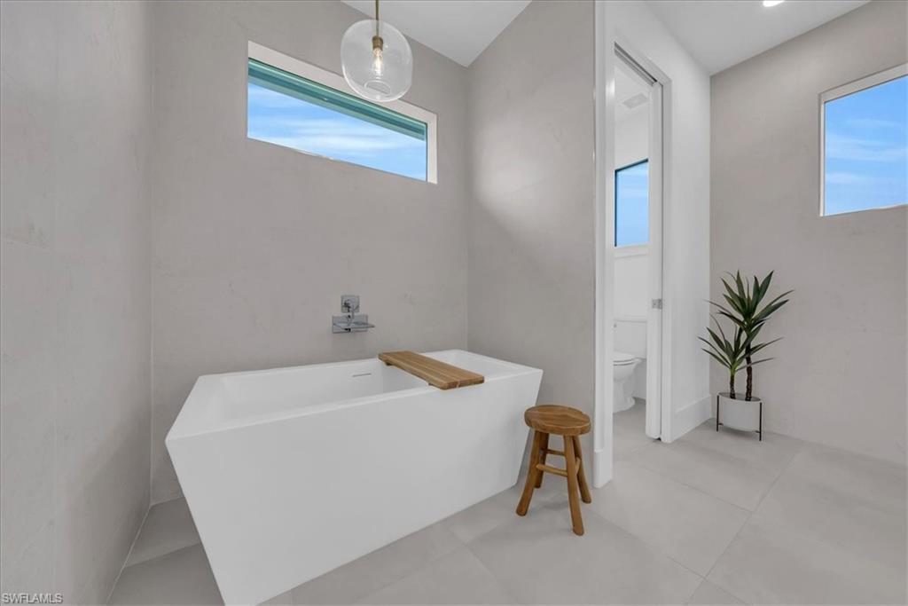 ROYAL PALM GOLF ESTATES - Residential