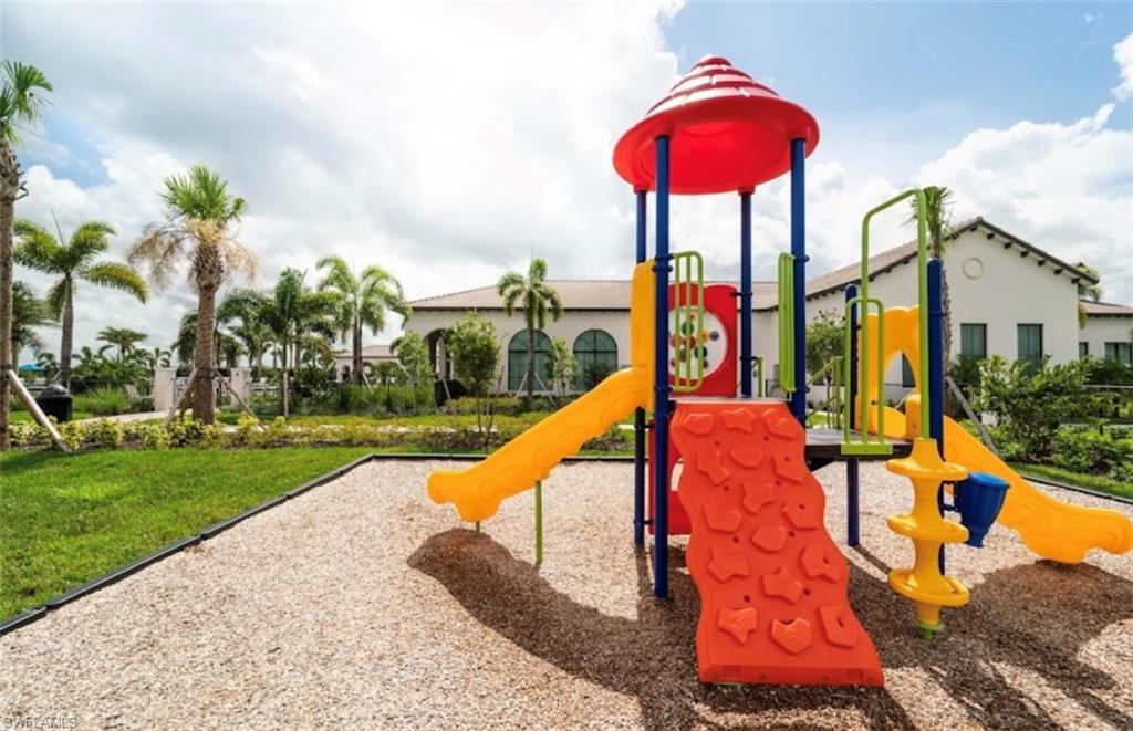 HAMPTON VILLAGE - Residential