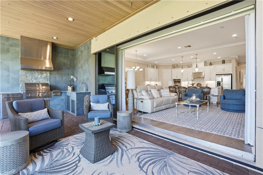 ESPLANADE - Residential