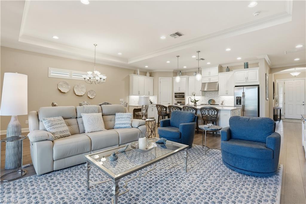 ESPLANADE - Residential