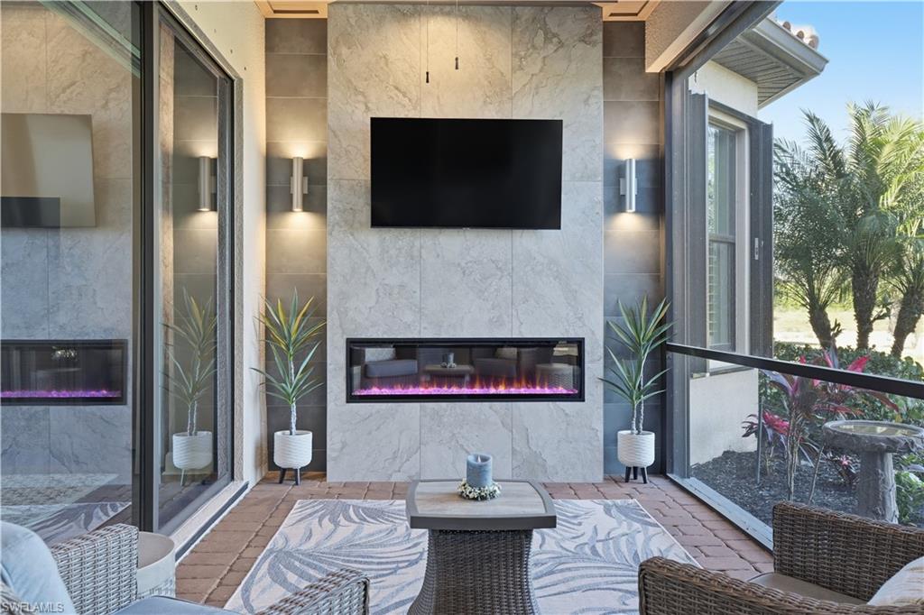 ESPLANADE - Residential